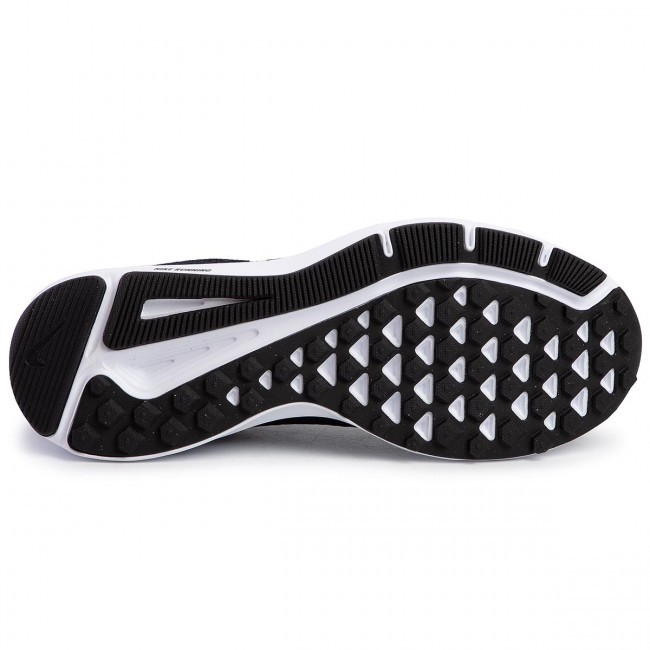 nike running quest 2 white