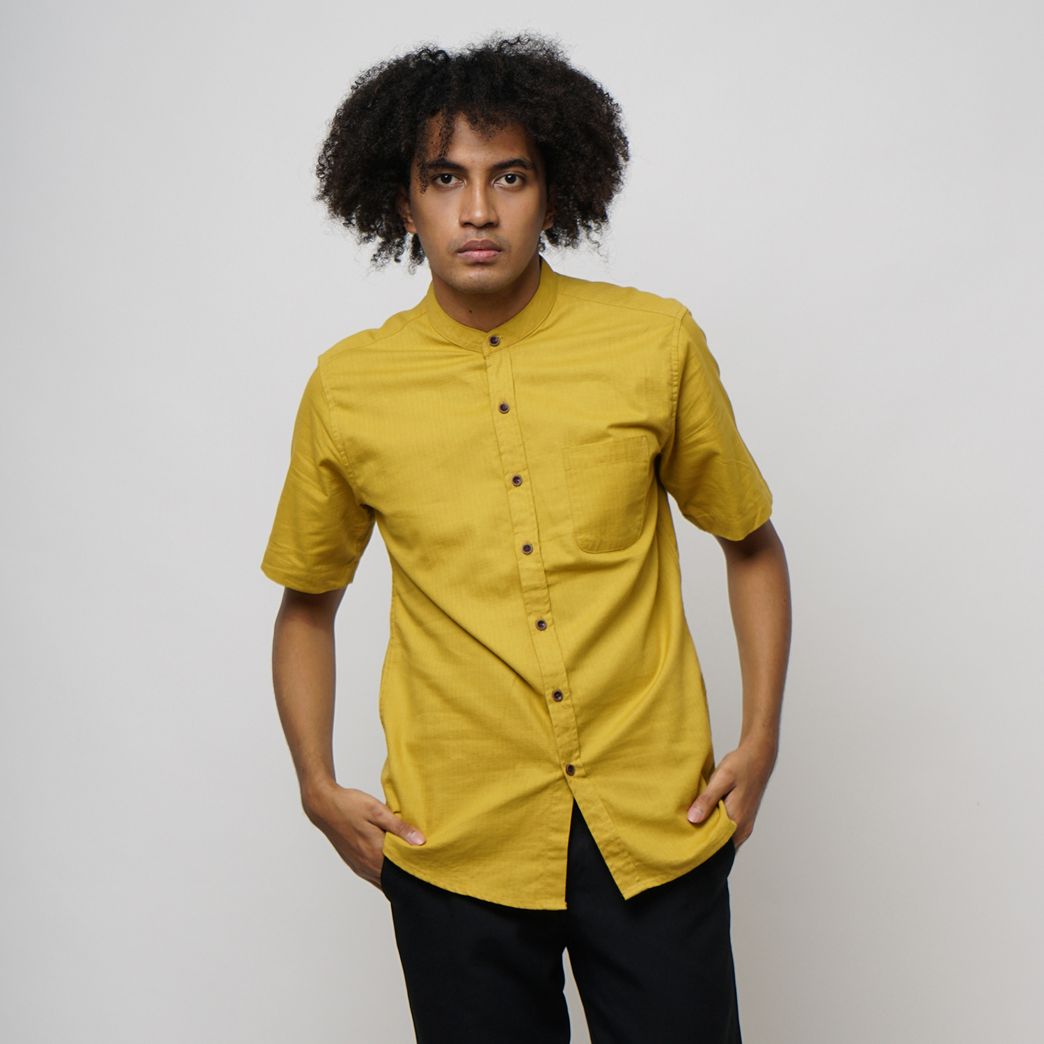 Vanfive Kemeja Pria Shanghai Polos Pendek Kuning Kunyit C2029 | Lazada