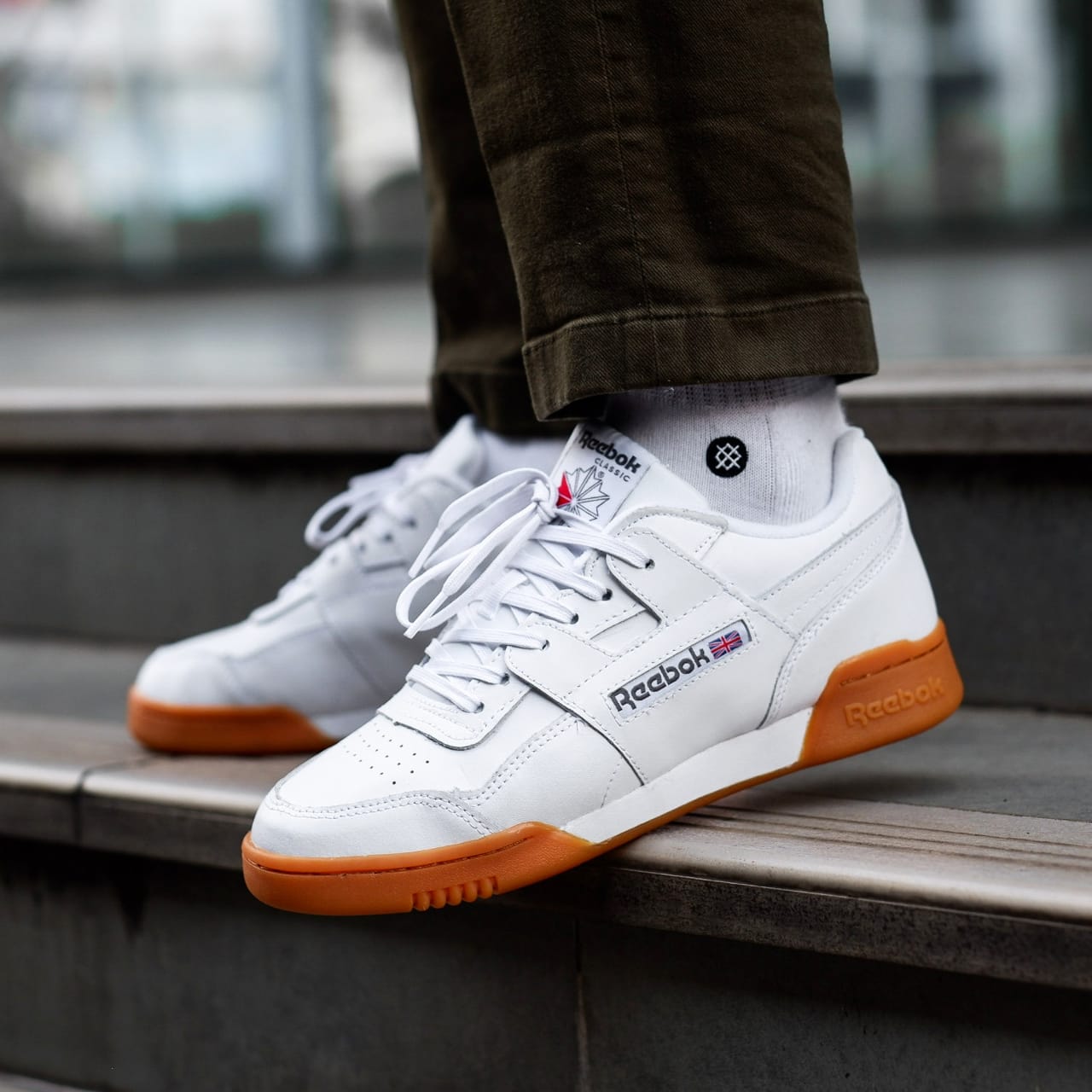 white reebok trainers