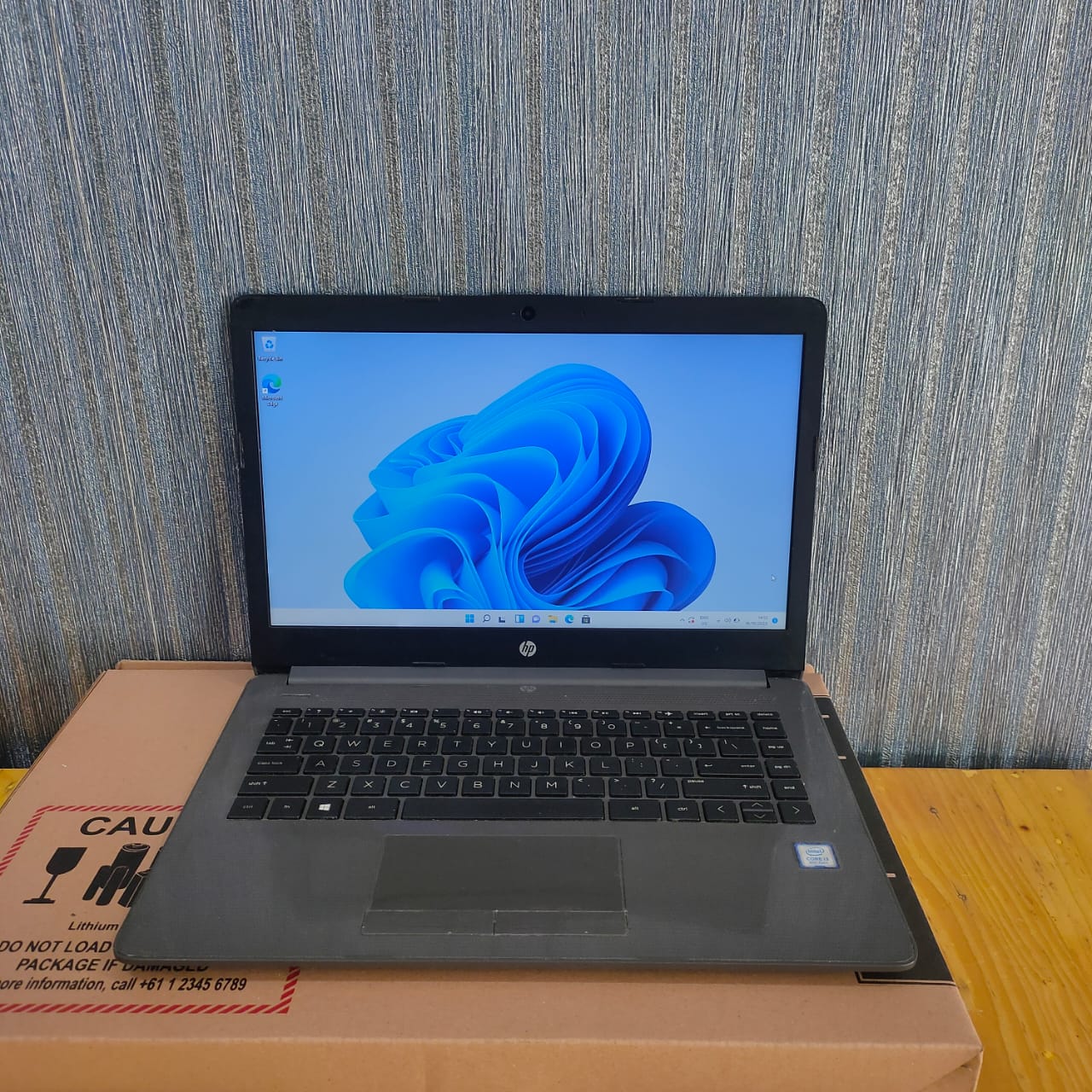Laptop Hp 240 Hp I3 Amd Radeon Laptop HP 240 G7, Core I3-8130U 
