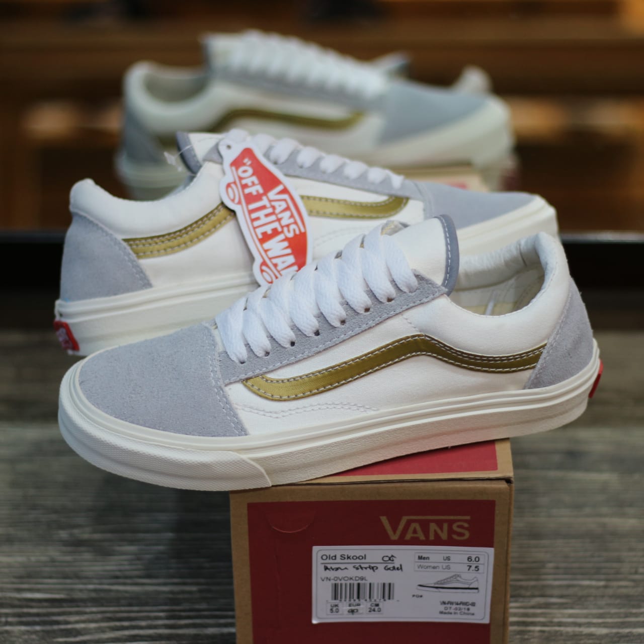 vans old skool cream