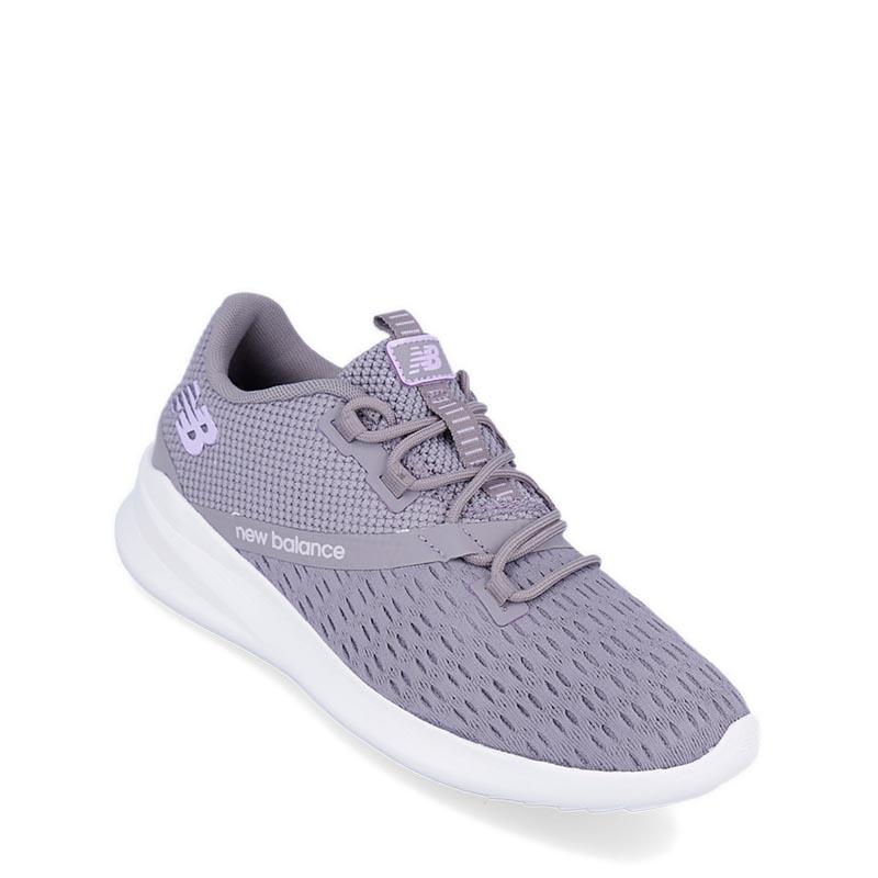 New Balance Lazr Amp Sport Sepatu Olahraga Wanita - Abu Abu