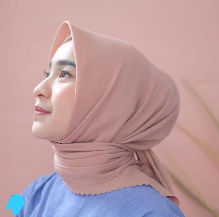 30+ Ide Kerudung Segi Empat Laser Cut - Naana Banaana