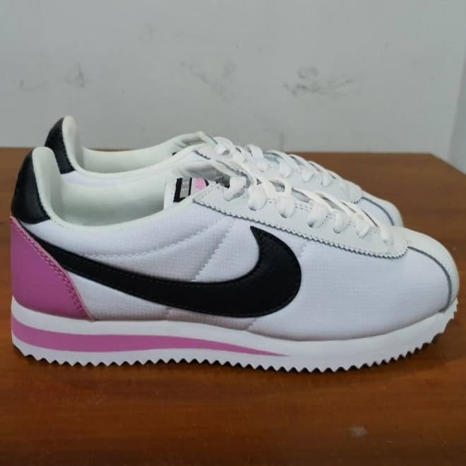 nike classic dama