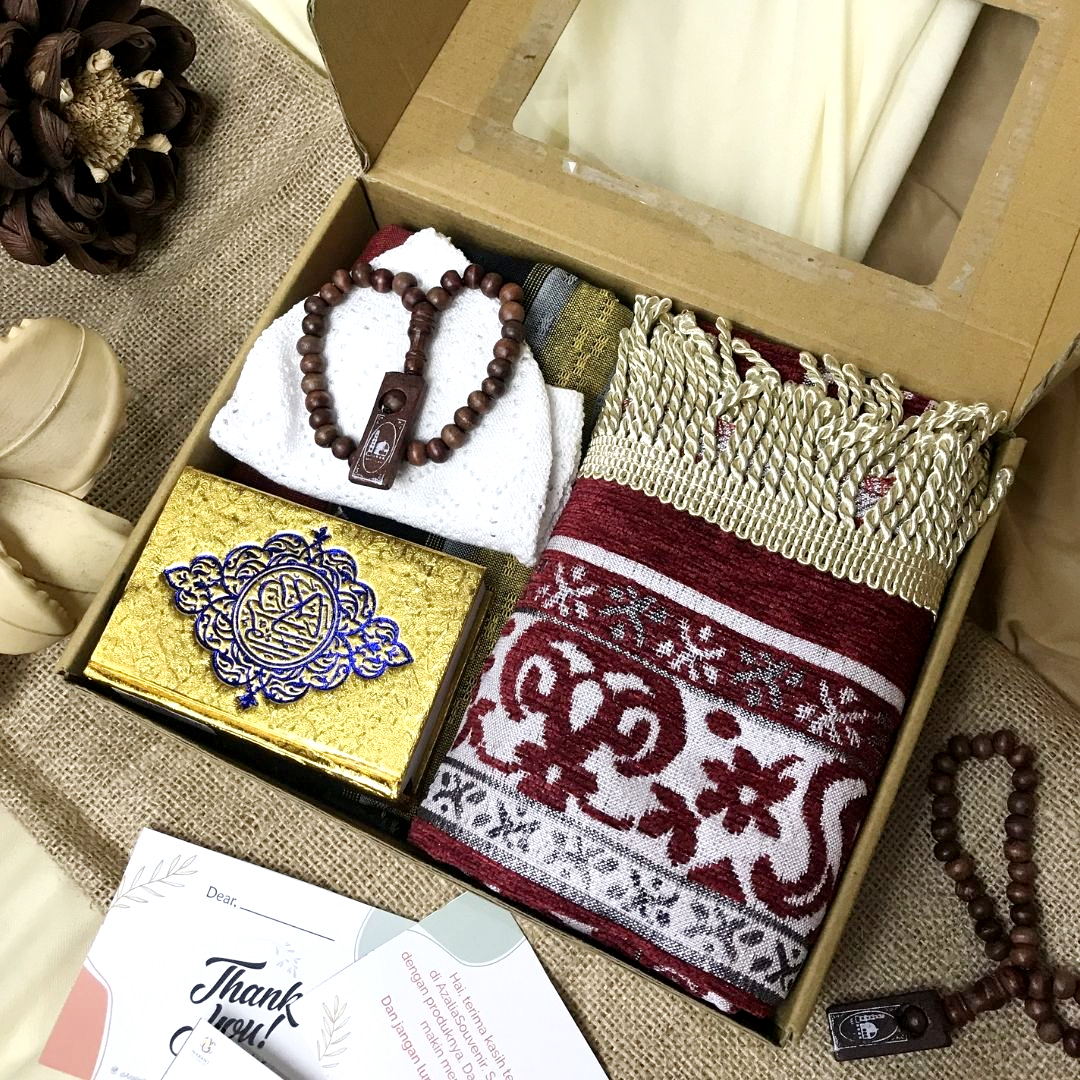 Hampers Gift Box A Sajadah Sarung Kado Ultah Cowok Kado Anniversary Wisuda Hampers Gift Box A Sajadah Sarung Kado Ultah Cowok Kado Anniversary Wisuda