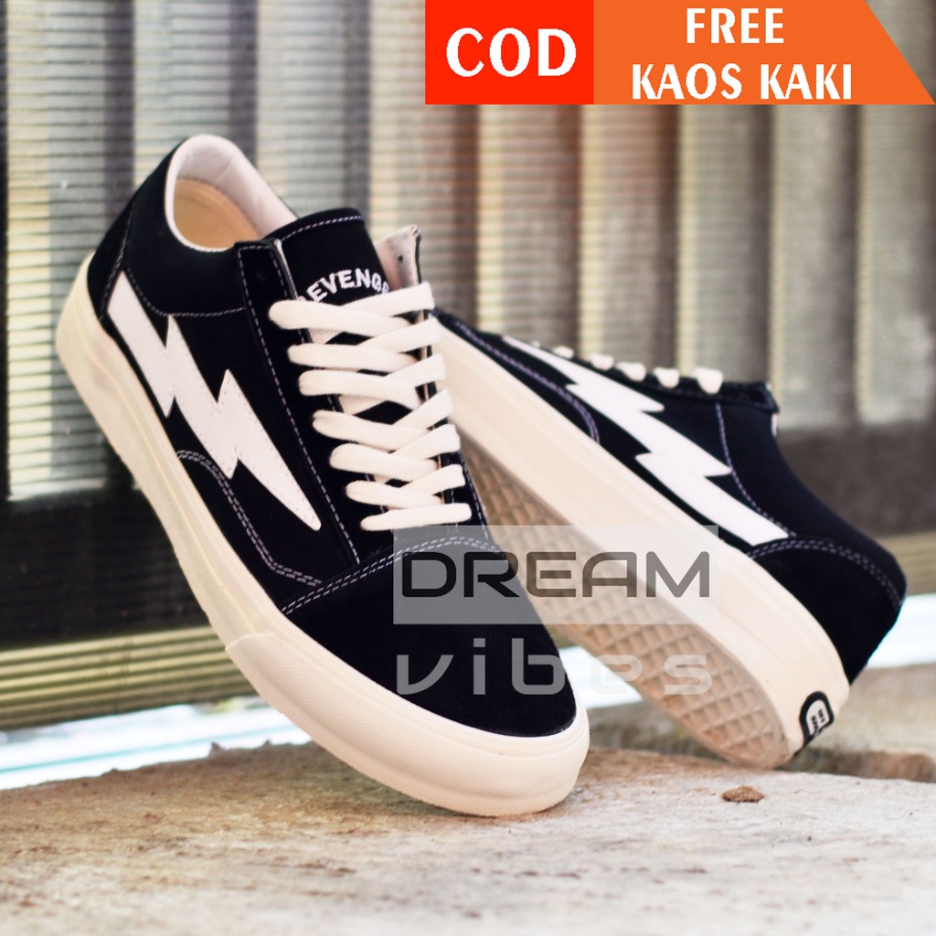 sepatu revenge x storm