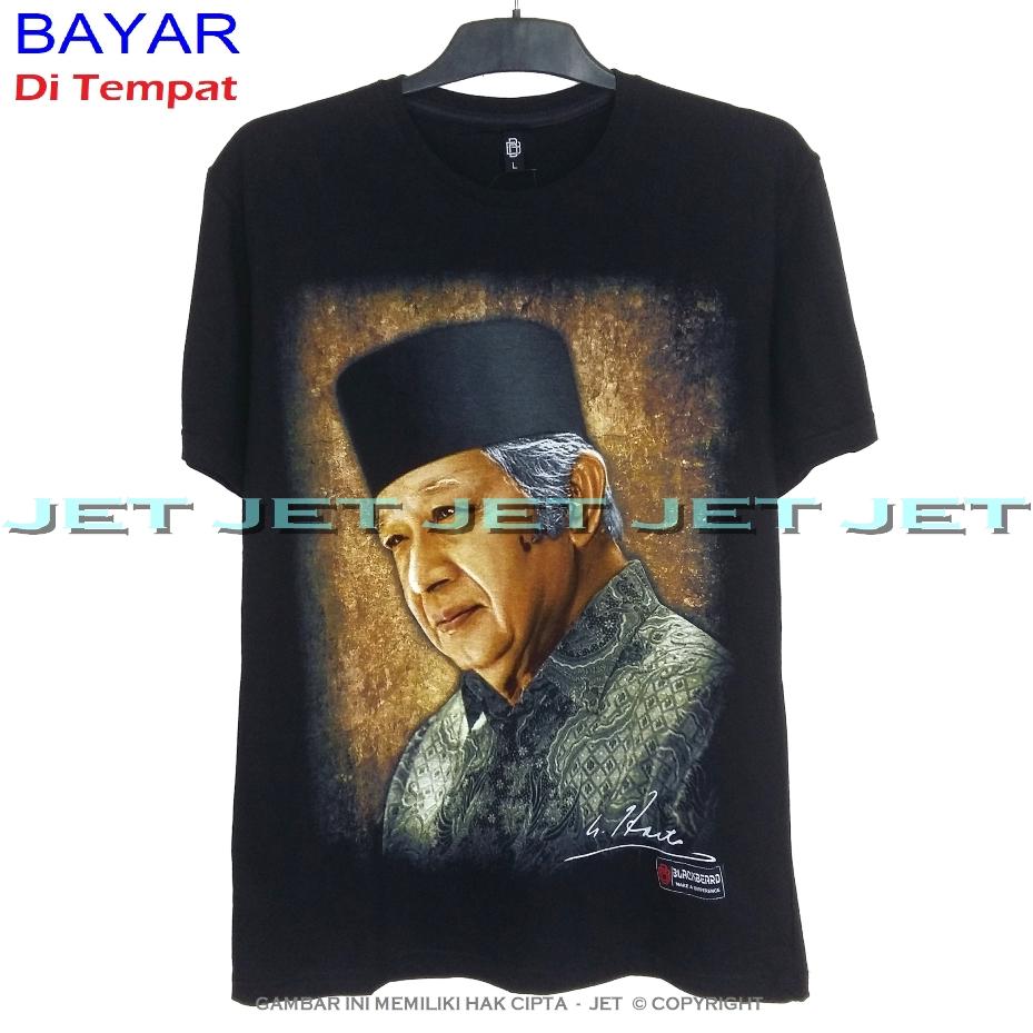 JeT - 100% Cotton Combed 30s – Kaos Almarhum Presiden Soeharto Pahlawan - Pria Wanita - Real Pic - Ready Stock – Kirim Dari Jakarta – Kaos Distro Bandung - Keren - Bahan Bagus - Lembut - Nyaman - Adem - Awet - Simple Fashion - Lazada Express – Hitam