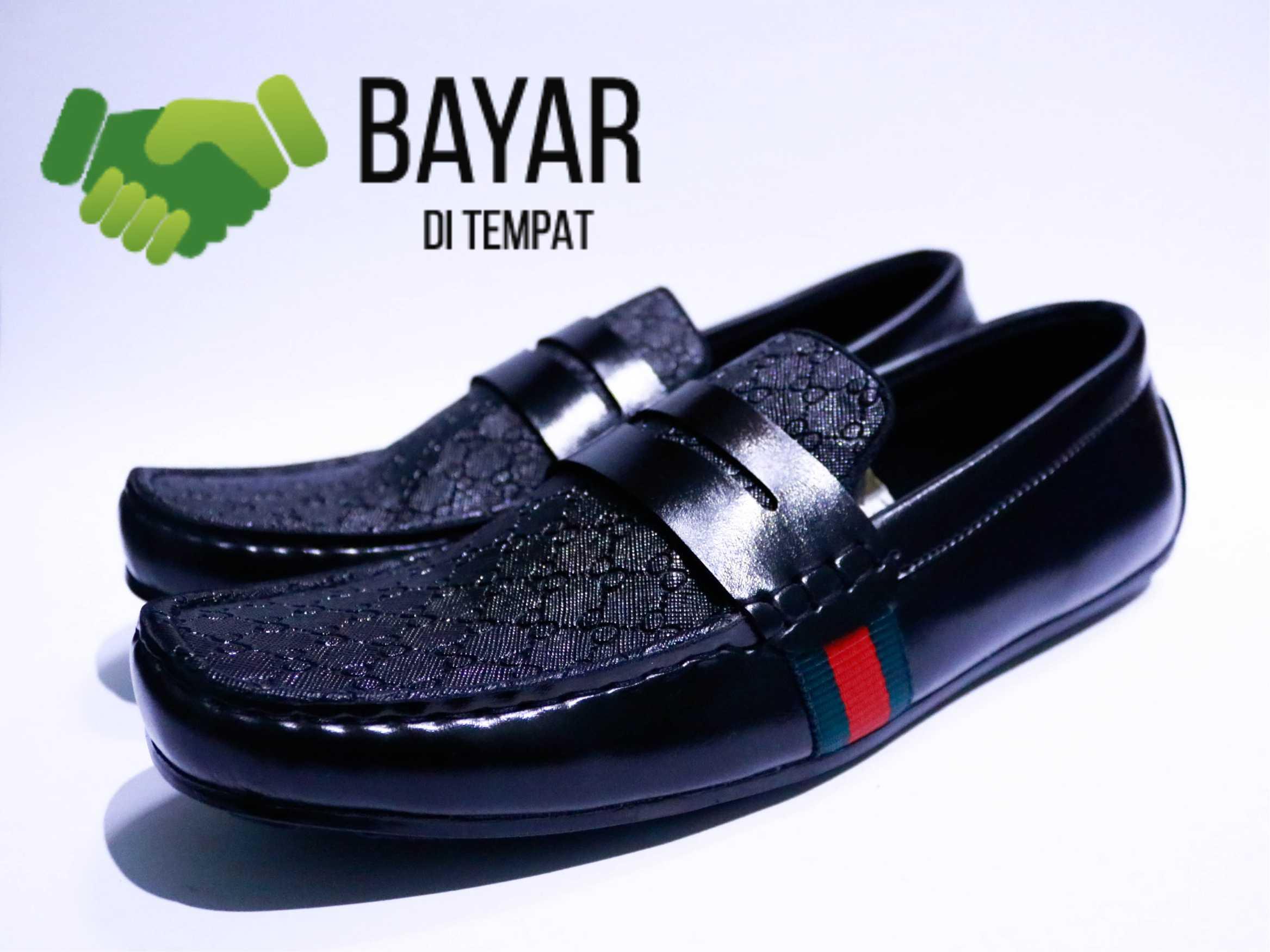 Sepatu Slip On Troasted sneakers dan kasual pria / sepatu kasual kanvas / sepatu sneaker pria / sepatu pria / sepatu sneaker murah /sepatu pria casual /sepatu pria kasual / sepatu pria (LOKAL)