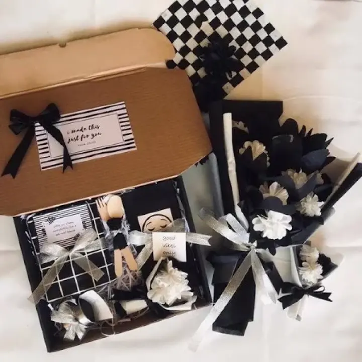 Hampers Cowok Gift Box Kado Cowok Anniv Wisuda Lazada Indonesia