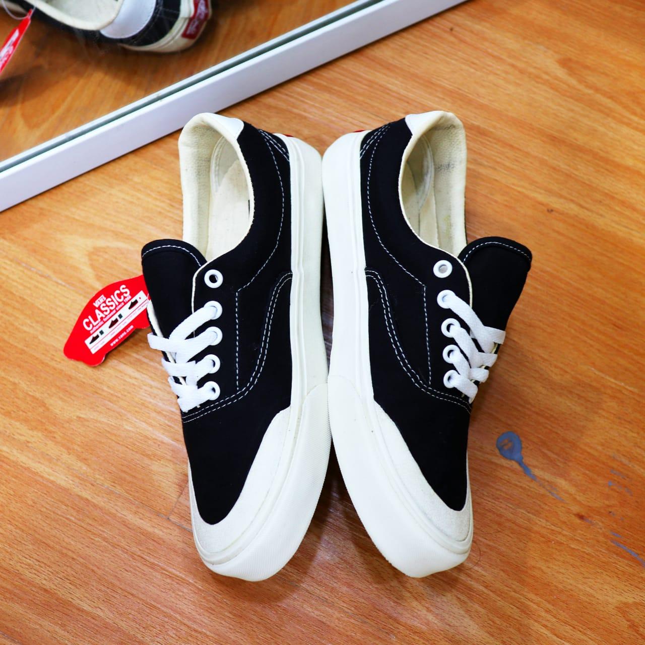 SEPATU PRIA _VANS ERA HALFMOON AUTHENTIC _VANS TERBARU SEPATU PRIA PREMIUM / sepatu pria sepatu wanita sepatu _vans sepatu _nike _pumma /sepatu gaya / sepatu casual sepatu