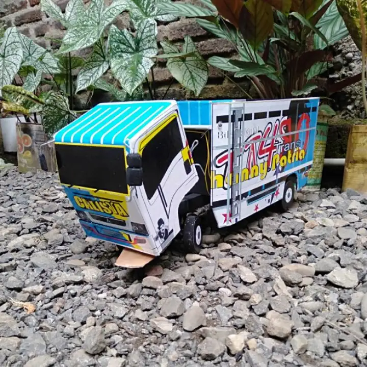 Featured image of post Kabin Miniatur Truk Oleng Miniatur truk oleng hampir kecelakaan kebonsari sari miniatur club kali ini aksi dari dua bersaudara kak afif