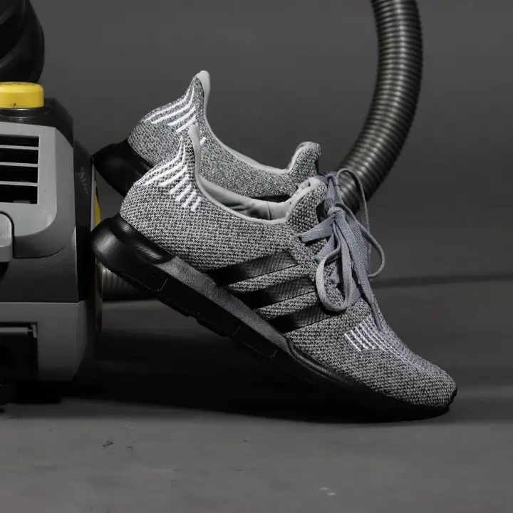 swift run gray and black