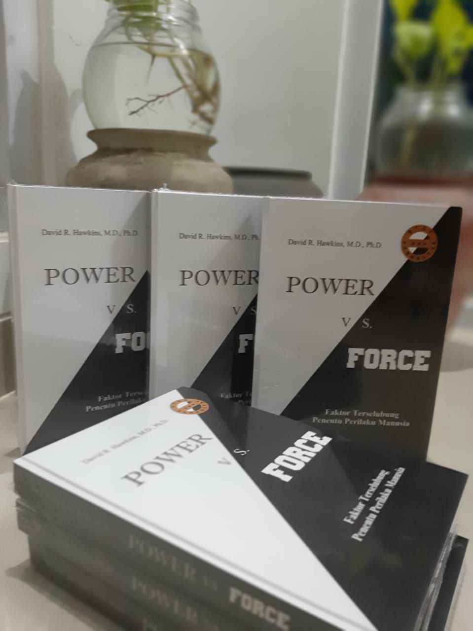 Buku Power Vs Force Bahasa Indonesia Lazada Indonesia