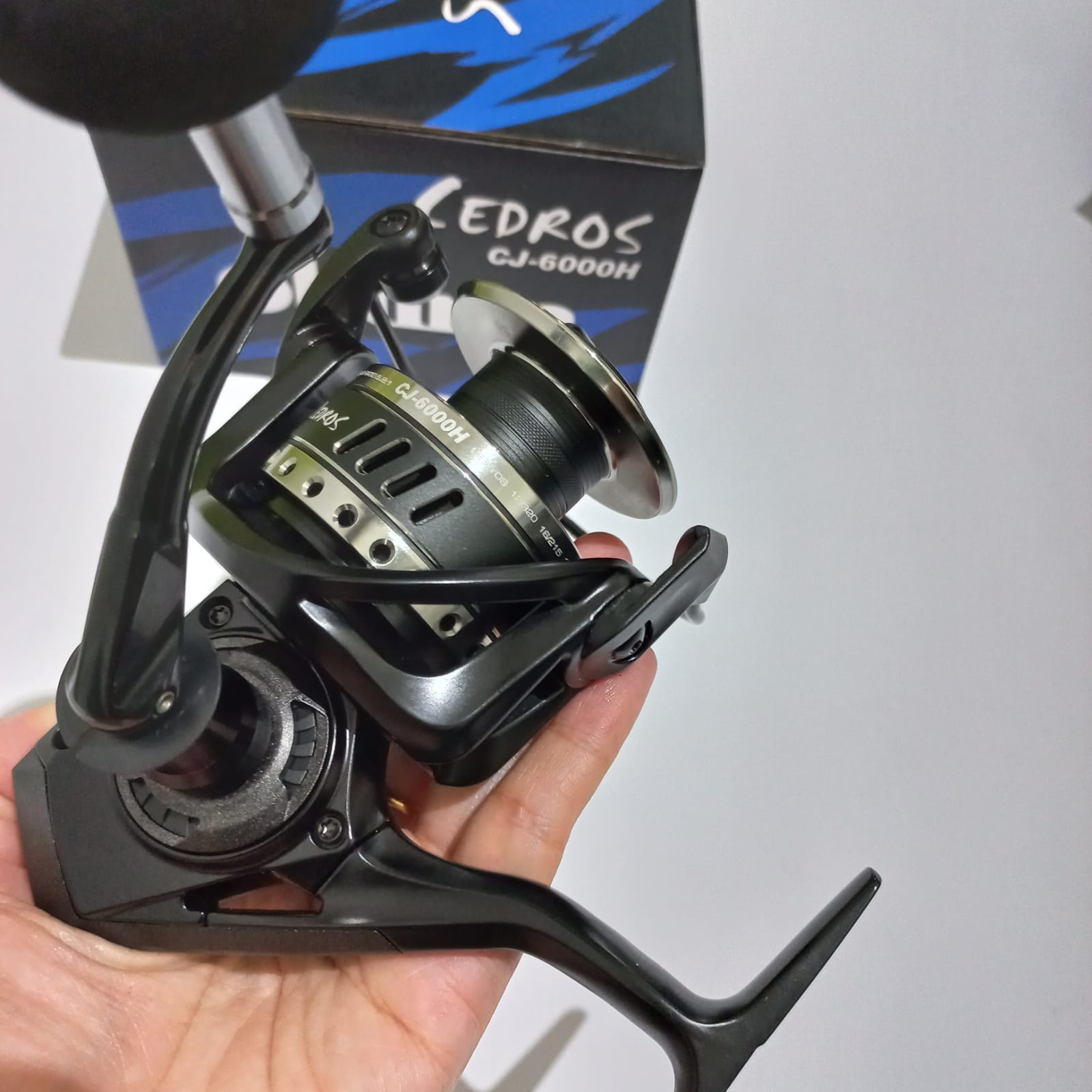 harga reel okuma cedros CJ-14000 Spinning this spinning reel combines durability with precise handling characteristics Indofishing Reel Pancing Okuma Cedros