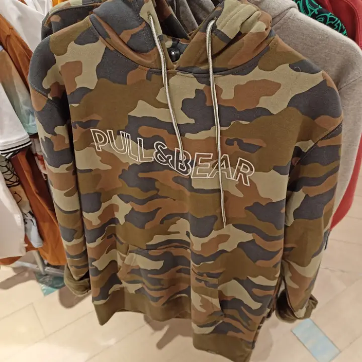 pull and bear camouflage hoodie