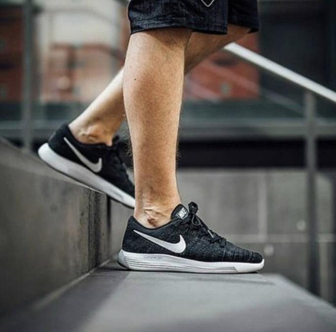 nike epic flyknit 2