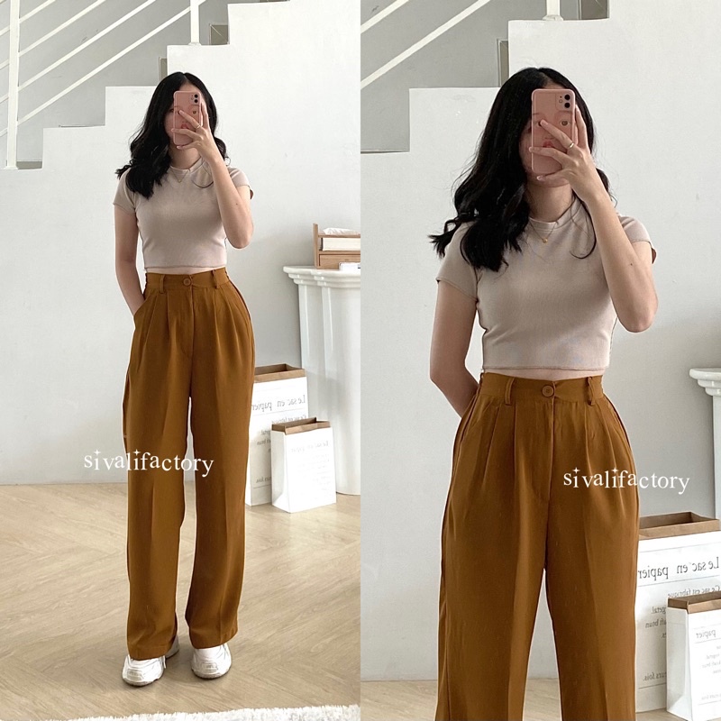 Vaginaga kiritilgan narsalarning fotosuratlari Qiz porno tomosha qilib cholning anusini yalaydi.