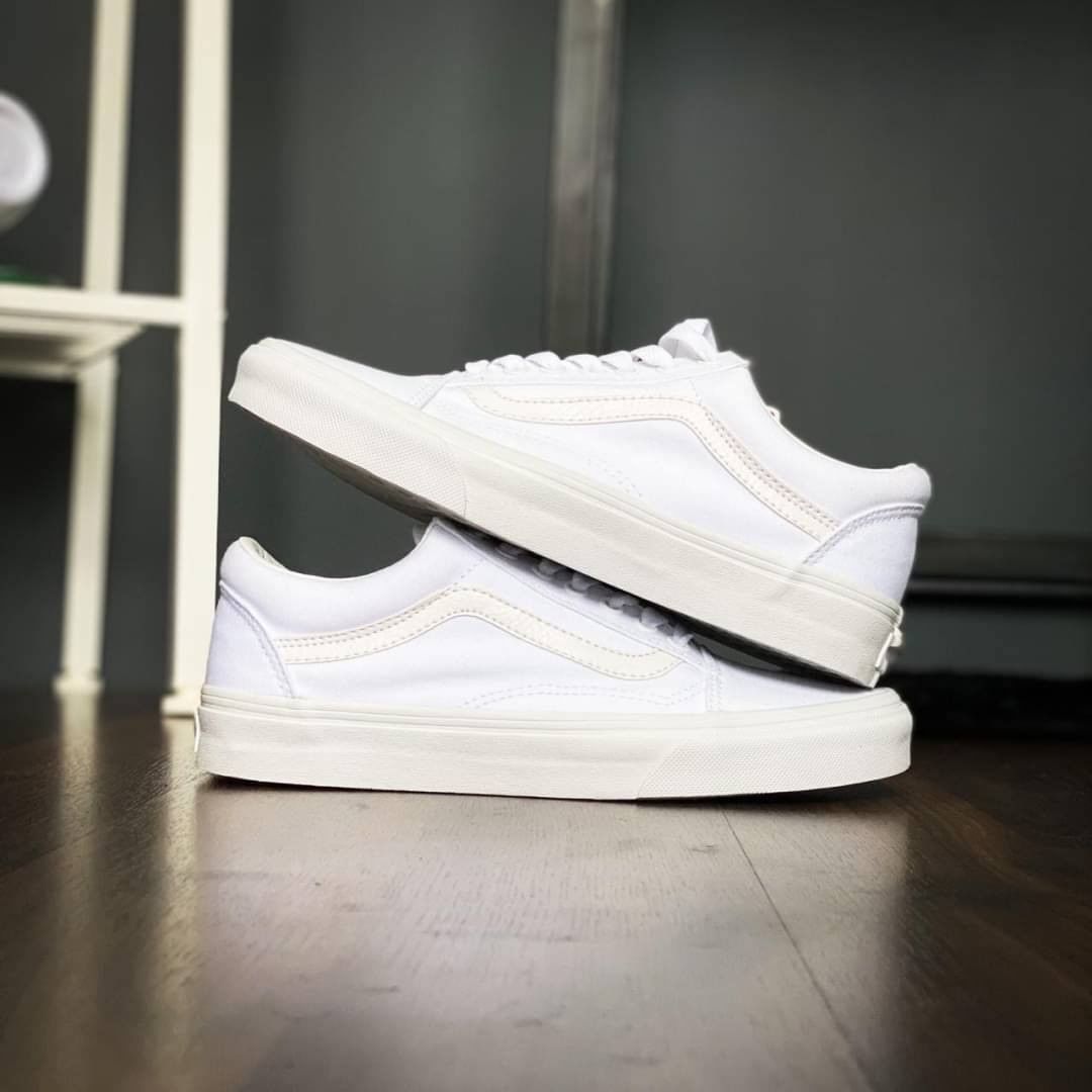 white vans old skools