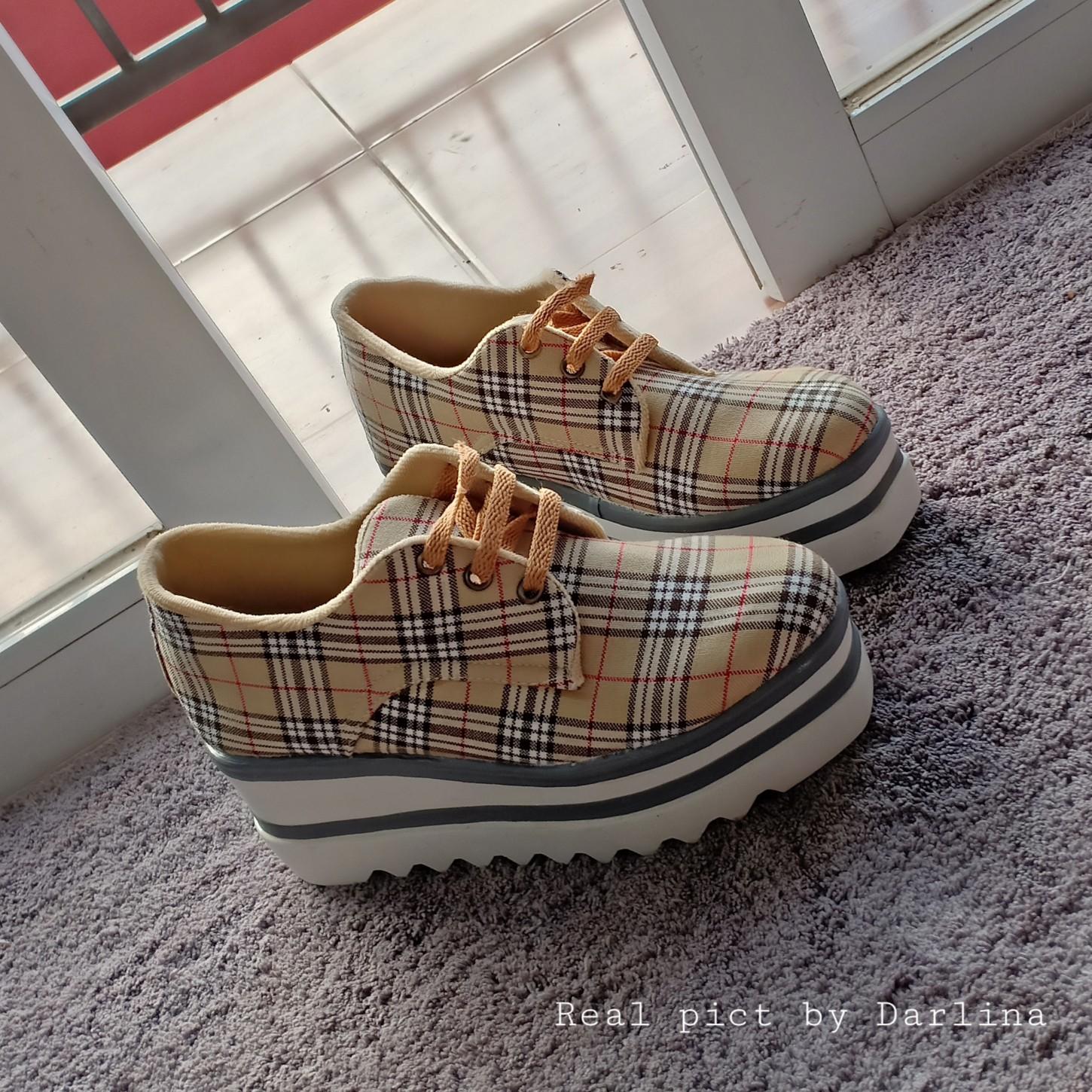 Sepatu Sneakers Boots Kemeja