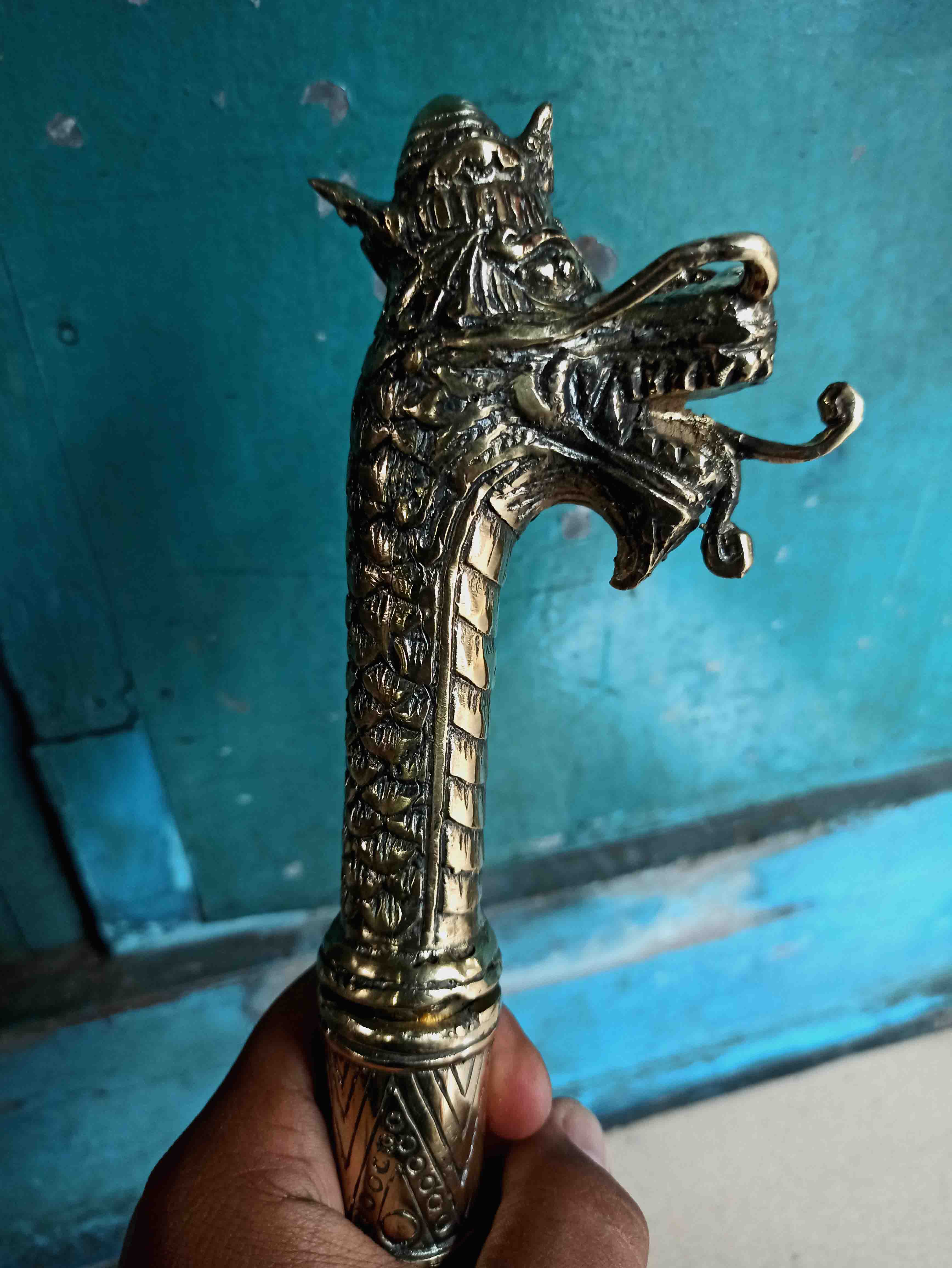 Koleksi Benda Antik Tongkat Naga Raja Kuningan Garap Halus Tongkat