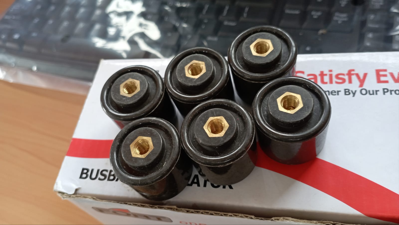 Isolator Busbar EWIG SM 30x30 M6 Coklat Lazada Indonesia