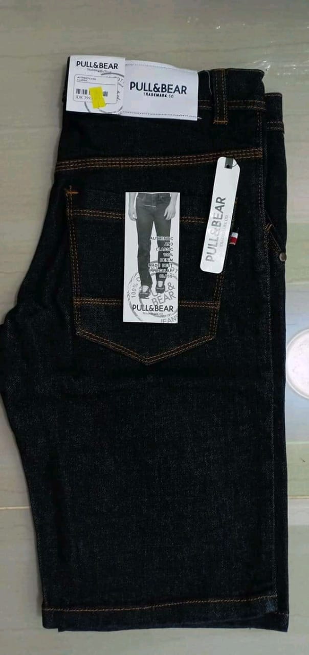 CELANA PENDEK GARMEN PRIA-CELANA LEVIS 