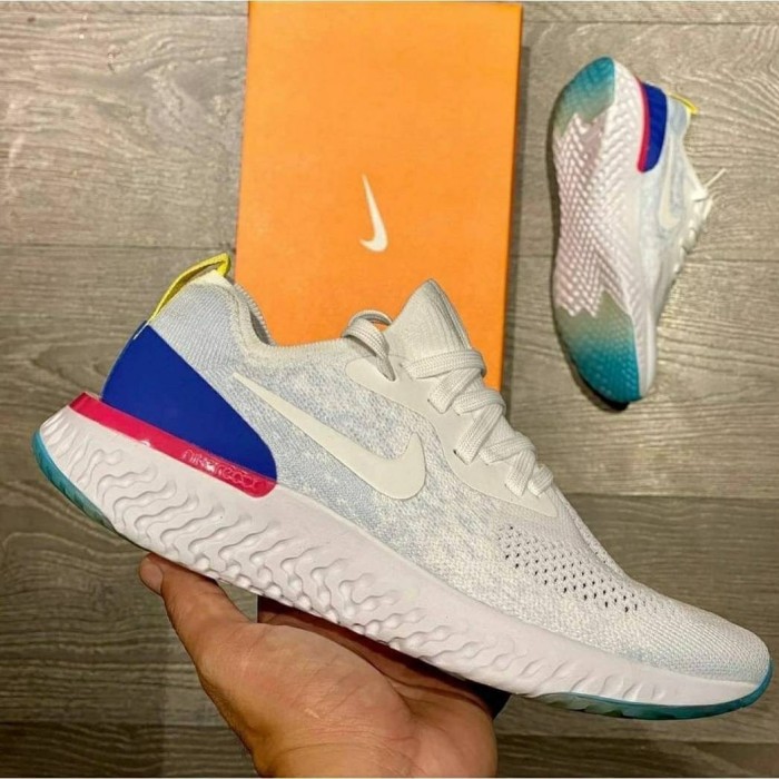 nike epic react flyknit all white