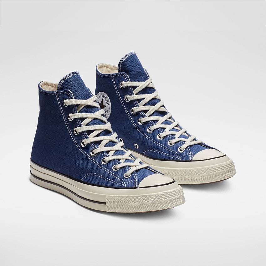 sepatu sneakers converse