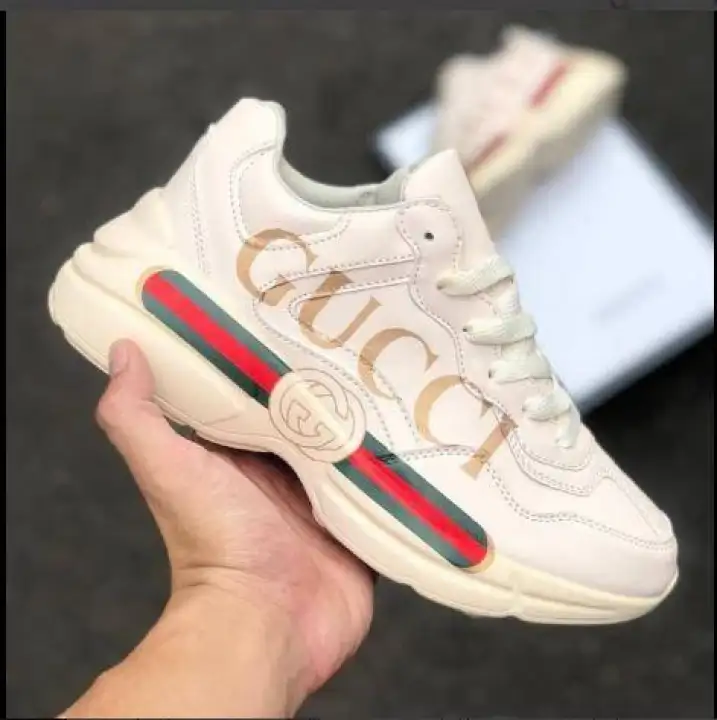 sepatu sneakers gucci