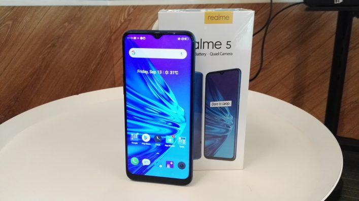 Realme 5 Crystal Ram 4/128GB Handphone Android Terbaru Dengan 4 Kamera 12MP Quad Fourth Camera HP Fingerprint Layar Fullview Display 6.5inch Battery Life 5000mAh Garansi Resmi - Blue