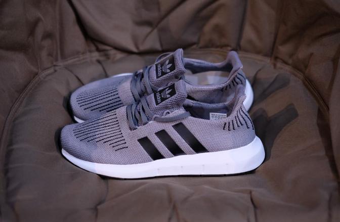 adidas grey swift run
