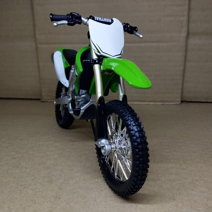 Miniatur Motor Trail Kawasaki KX 450F Diecast Motor Skala 1 12 Diecast Tomica Toyota/ Honda/ Alphard/ Cars/ Pajero/ Mobil/ Truck/ Pesawat/ Motor/ Helicopter/ Alat Berat