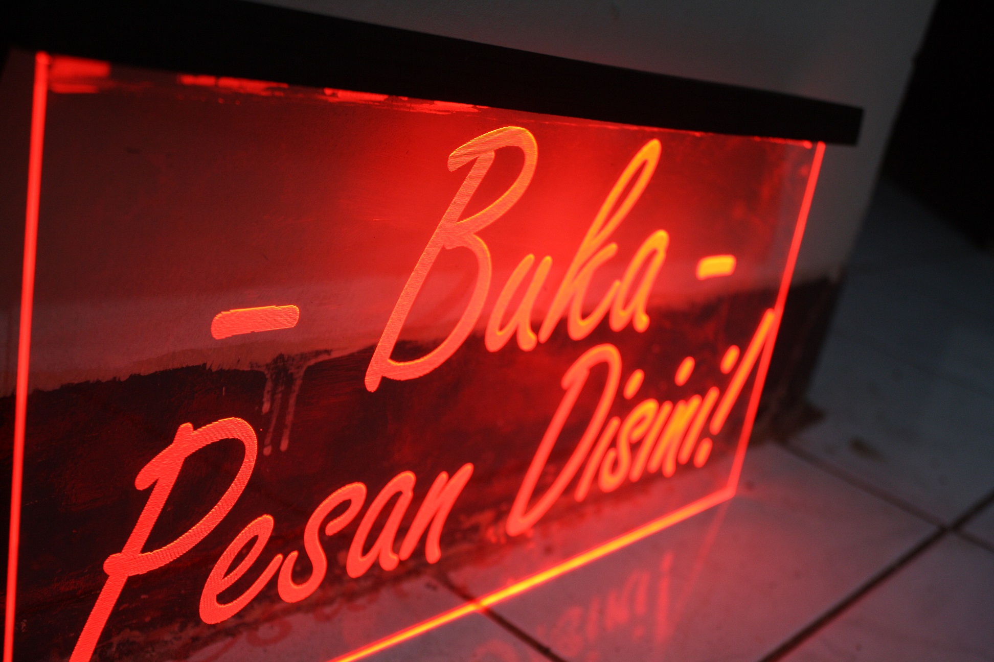 Papan Tulisan Lampu Akrilik Buka Pesan Disini Led Sign Acrylic Sign Restoran Cafe Warung 8886