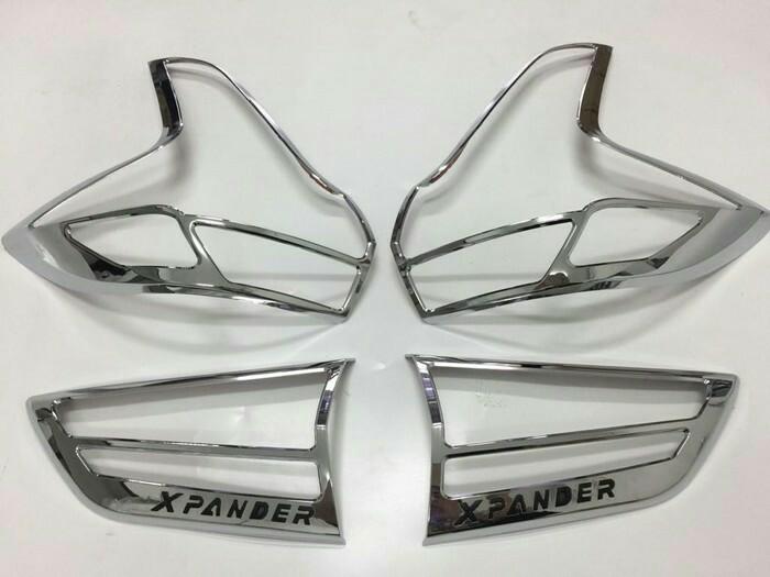 Mitsubishi Xpander Ganish List Lampu Belakang Mobil Chrome Logo Xpander