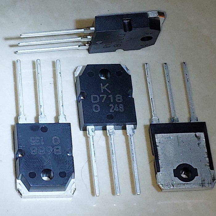 Coppia Transistor Di Potenza 2SD718 + 2SB688 – D718 B688 Kec 80W 8A 120V