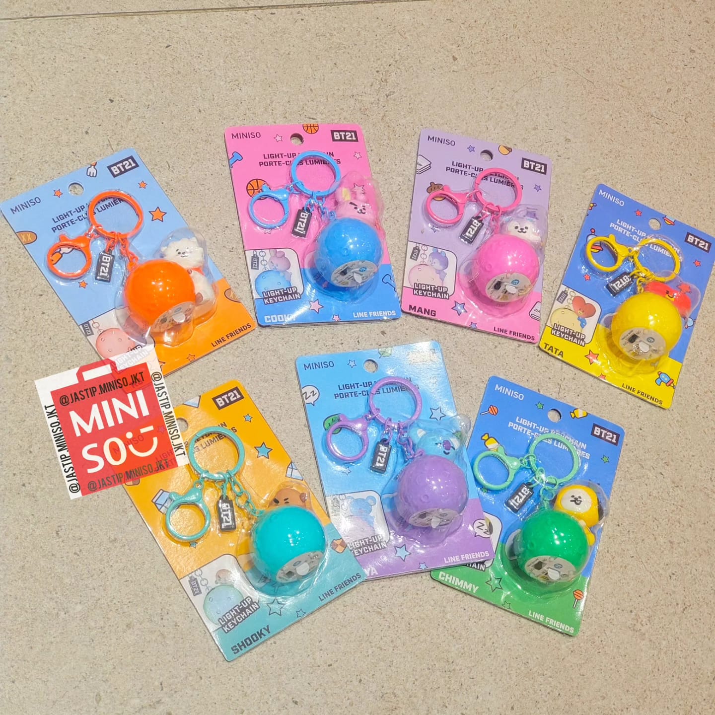 MINISO x BT21 Gantungan Kunci Light Up Keychain BT21