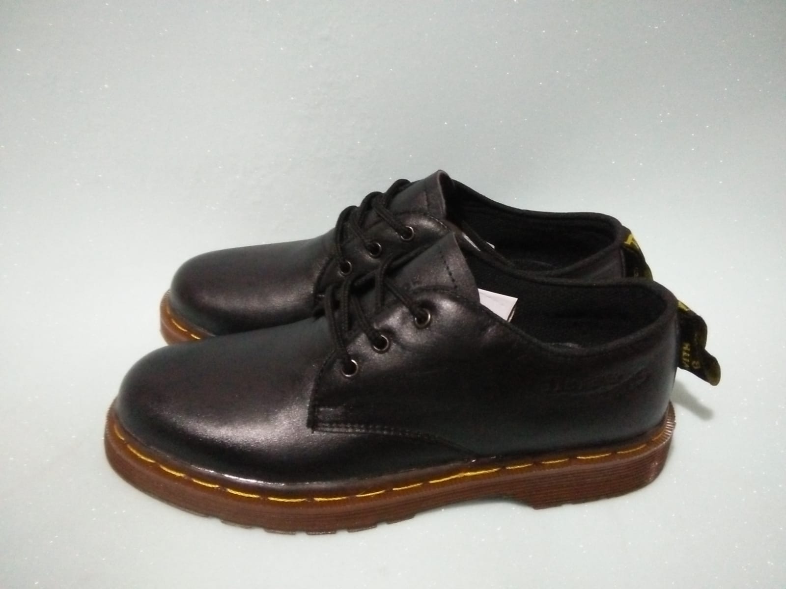 doc martin low top