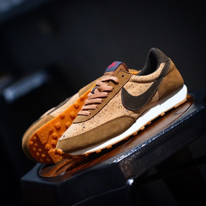 daybreak nike trainers