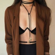 Berlebihan Hitam Chokers Necklaces Wanita Vintage Aksesoris Velvet Daun Panjang Kalung Punk Rantai Rantai