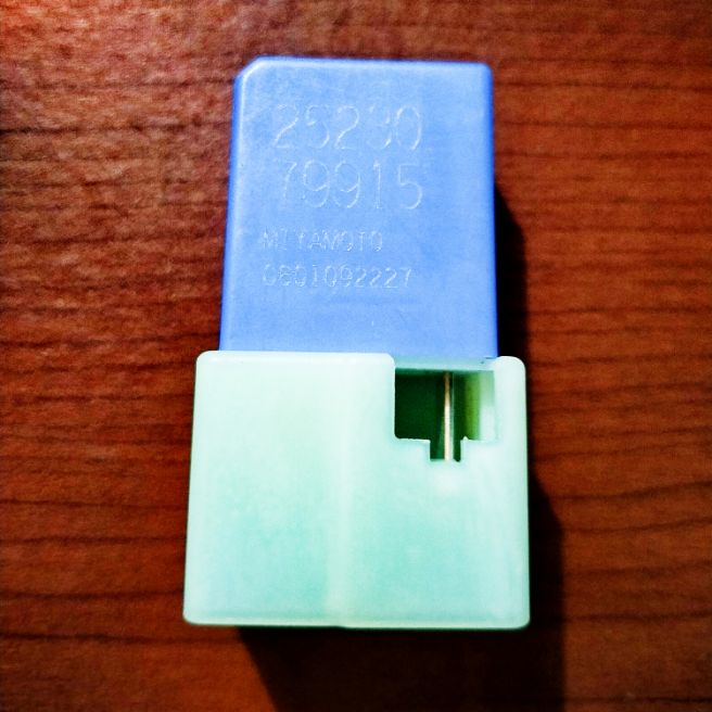 relay biru throtle Miyamoto xtrail T30 Serena C24 original copotan