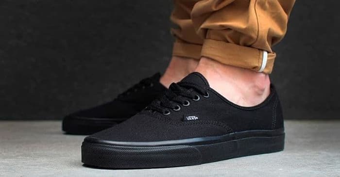 vans authentic full black original