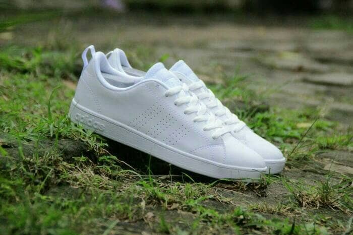 adidas neo advantage triple white