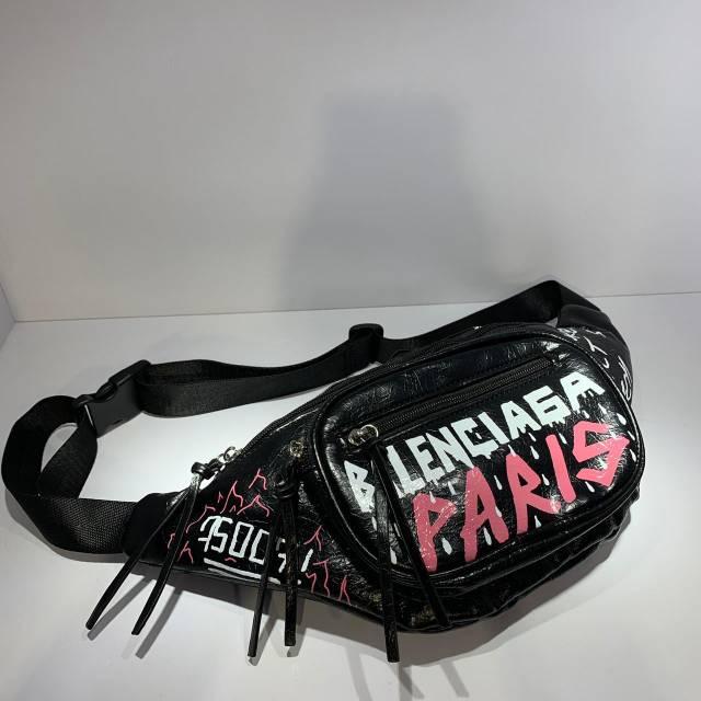Tas Waistbag Balenciaga Graffiti Logo 