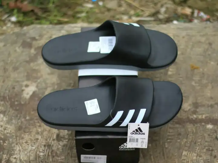 adidas comfort slippers