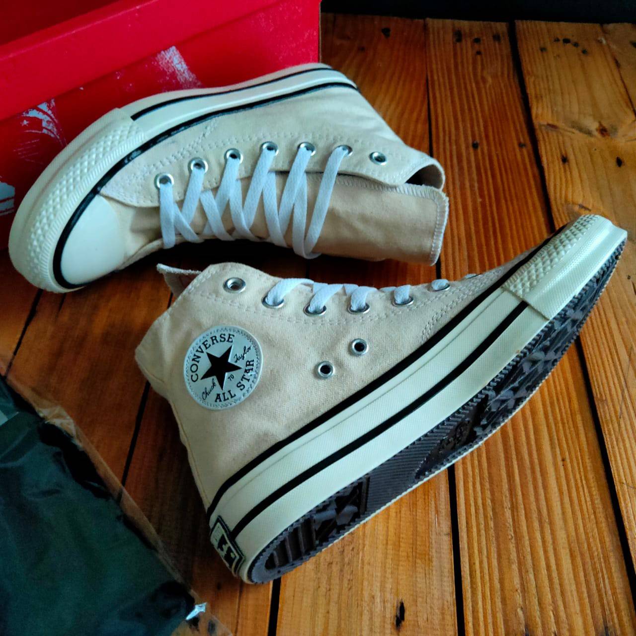 sepatu converse cream original