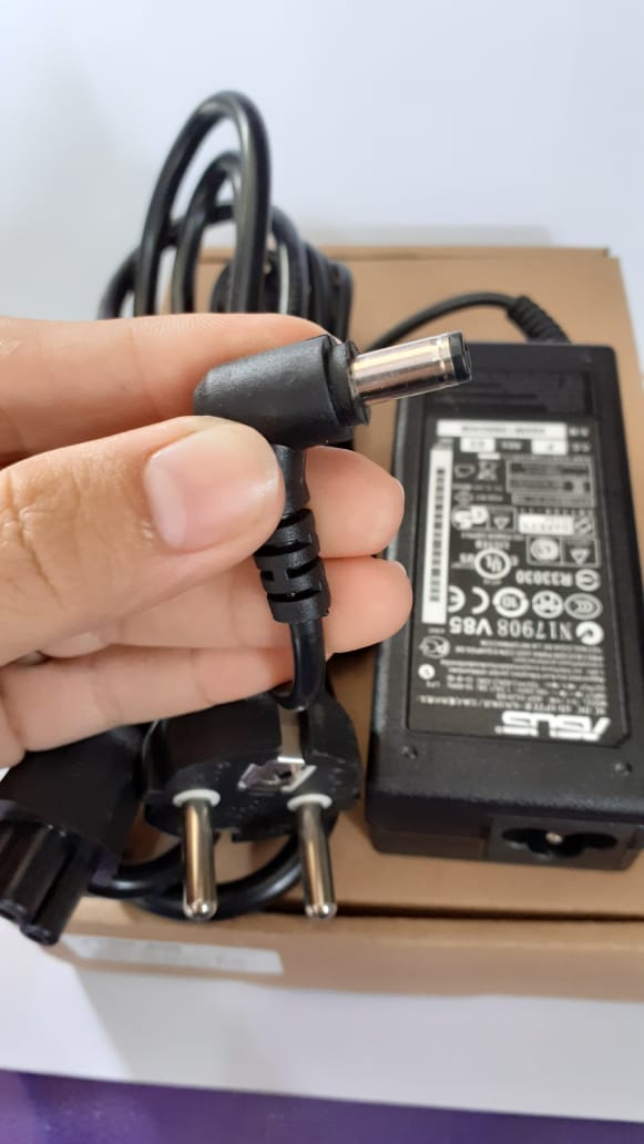 JA77 Adaptor charger laptop 19V 3.42A 