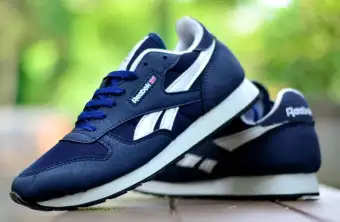 sepatu sport reebok
