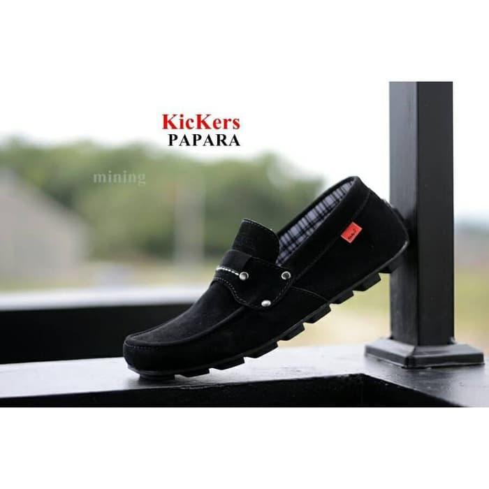 Sepatu slip on on sale kickers