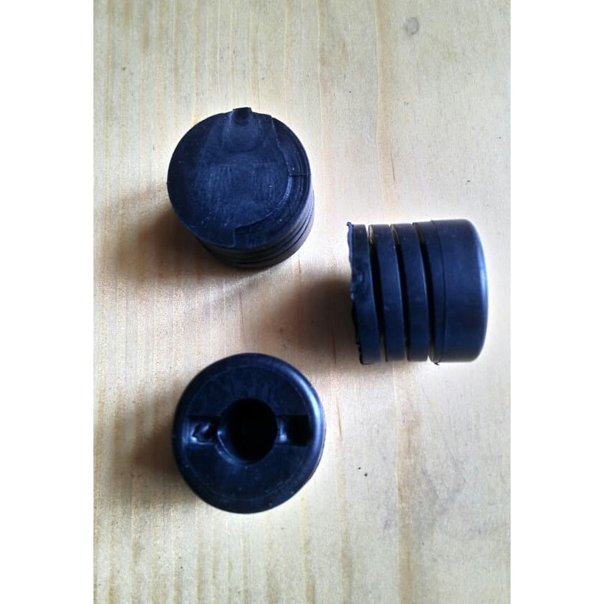 Karet Tahanan Kap Mesin Mobil Toyota Innova Grand New Innova 2004 - 2015 Cap Stopper Toyota Innova 2004 - 2015 Harga 11,750 rupiah*Gratis Ongkir