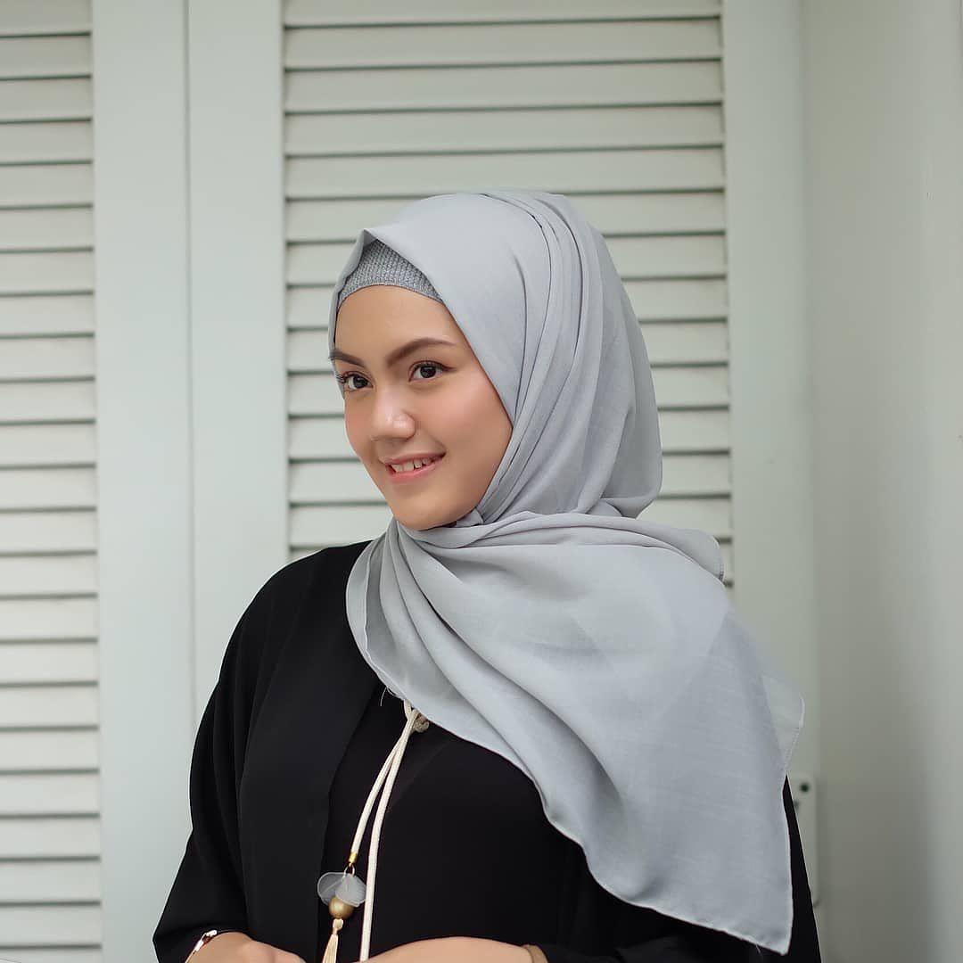 Kerudung Pashmina Warna Cream Kekinian DIamond / Hijab Pashmina Sabyan Wisuda Simple / Jilbab Pashmina Ceruti Babydoll Elegan